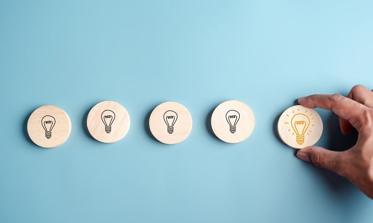 潤い不足がニキビを招く？「保湿」が重要な理由